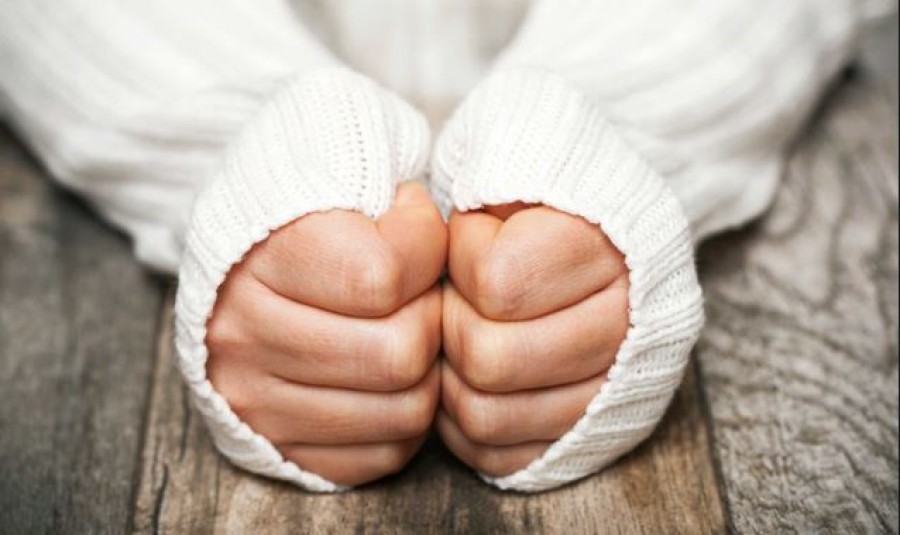 A hideg kéz és láb keringési problémákra utalhat