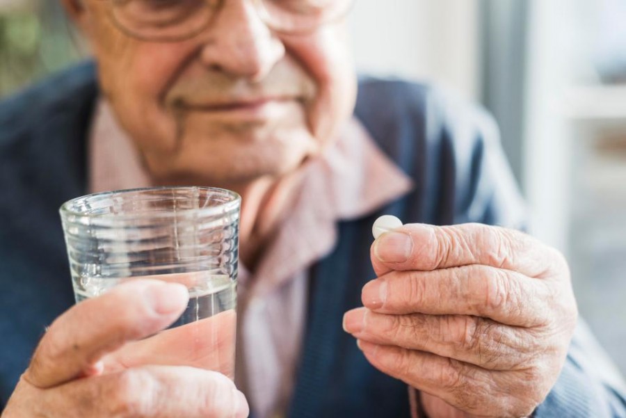 Figyelem! Az egészséges idős embereknek inkább árt, mint használ a naponta szedett aszpirin!