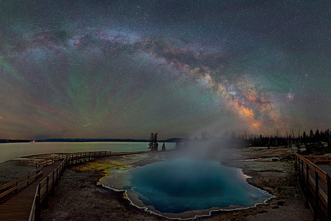 Tejútrendszer a Yellowstone nemzeti parkból fotózva